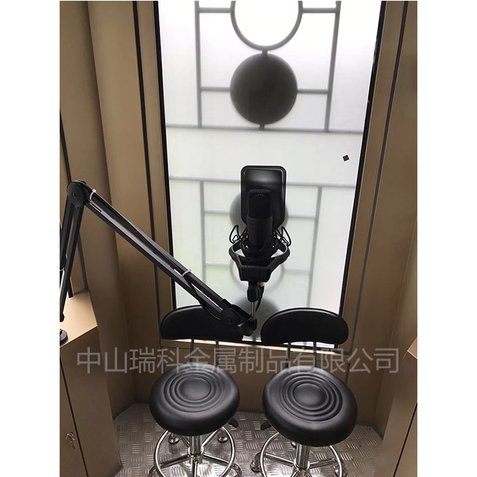 朗讀亭內(nèi)部圖